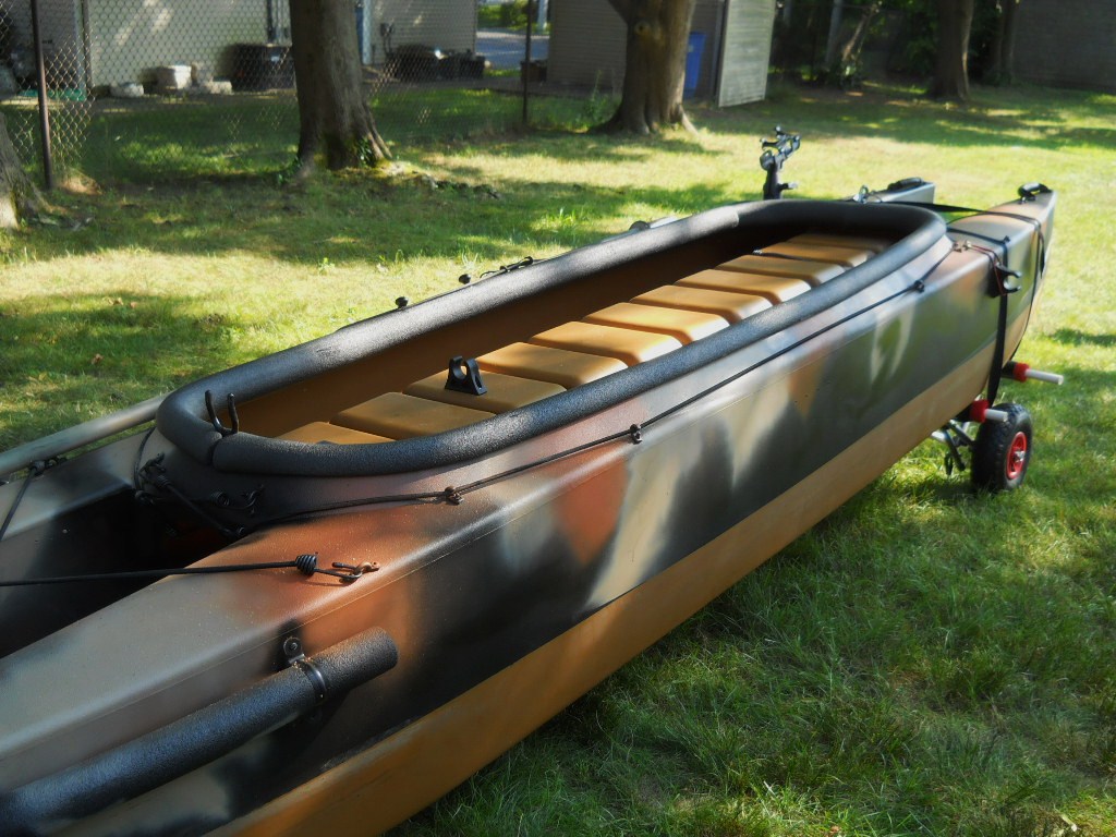 camouflaged fly fishing kayak Wavewalk® Stable Fishing