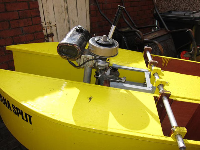 seagull outboard motor on diy fishing and diving kayak