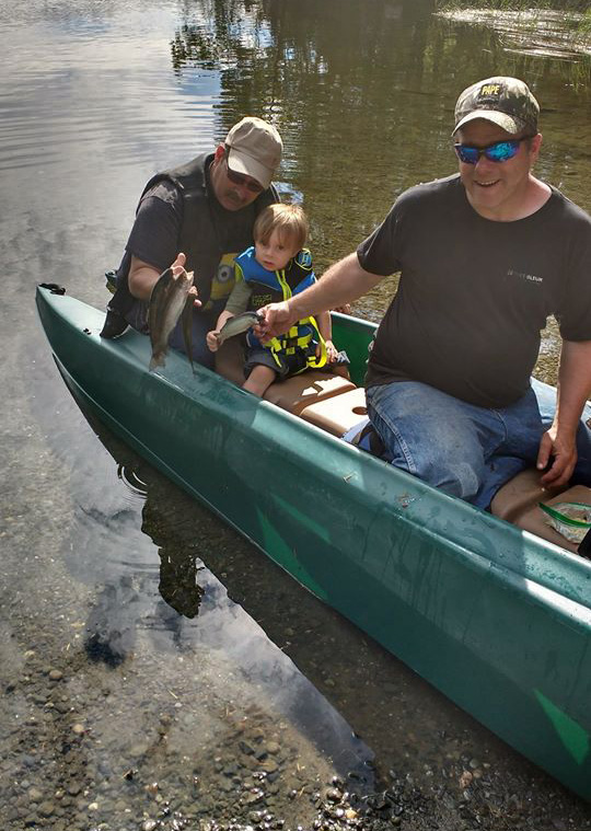 W700 kayak with adult and kid on board