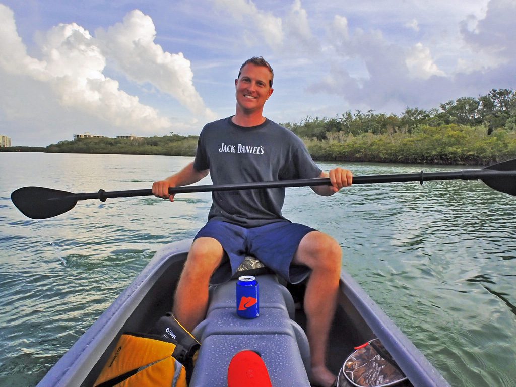 Kayaking seated with no back pain - Wavewalk kayaks