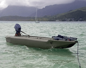 Review of the Wavewalk S4 motorized fishing kayak, Hawaii