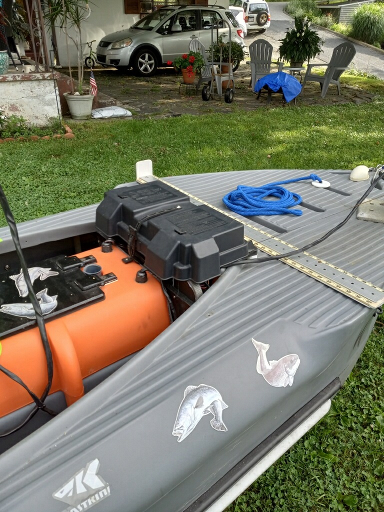 Electric batteries compartment in the S4 microskiff